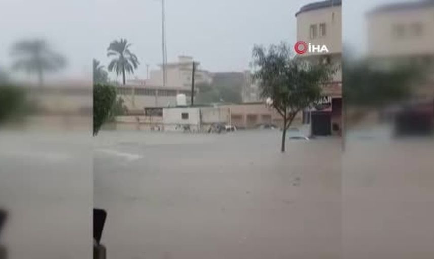 Trablus'ta şiddetli yağışlar sel felaketine yol açtı: 2 ölü