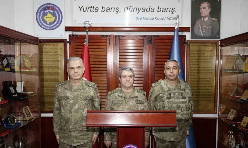 Kosova'da güvenlik görevi İtalya'ya devredildi