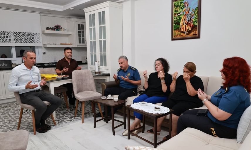 Veda ve şükran: Mersin emniyet müdürü emekli polisleri ve şehit ailesini ağırladı