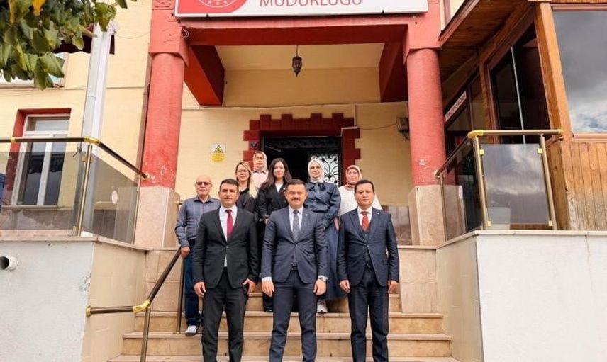 Kaymakam Titiz saha incelemesiyle eğitim ve sosyal yardımları değerlendirdi
