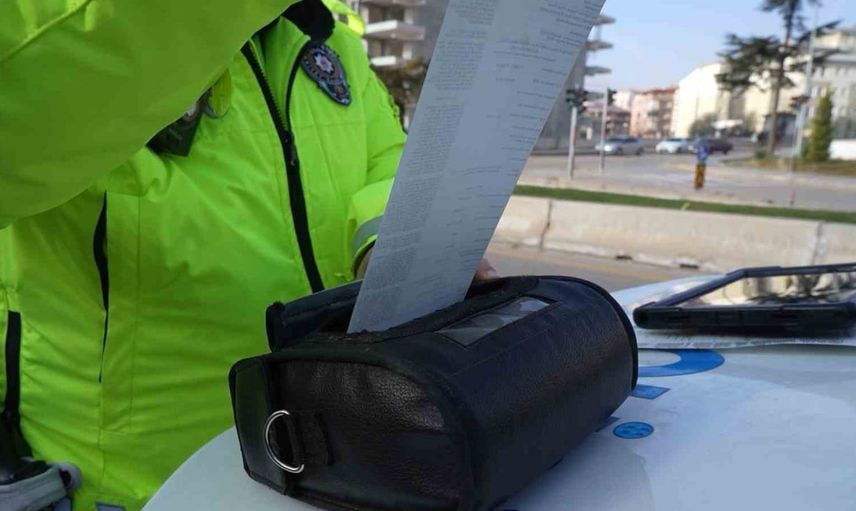 Dronla takip sonu yakalandı: çalıntı motosiklet ve süresi dolan ehliyet