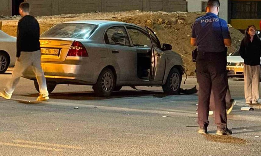 Sincan'da akşam trafiğinde zincirleme çarpışma: motosiklet sürücüsü ağır yaralandı