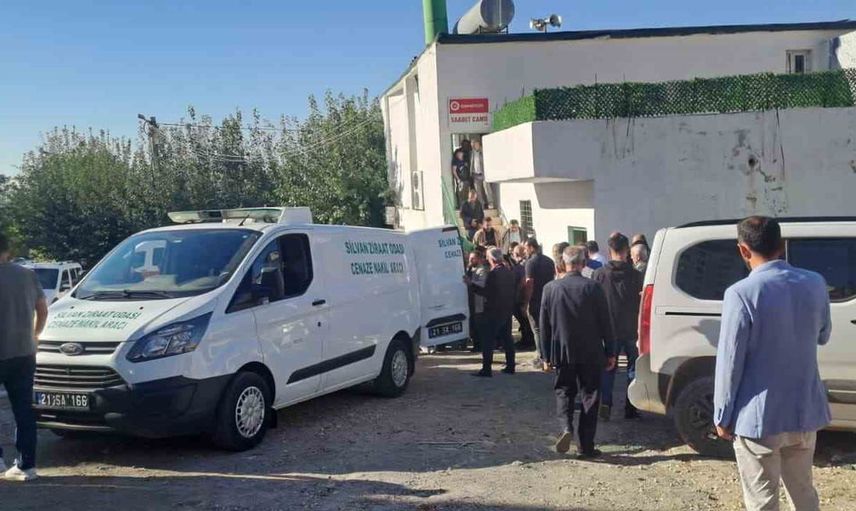 Kentsel dönüşüm nedeniyle taşınmıştı, yeni evin enkazında hayatını kaybetti