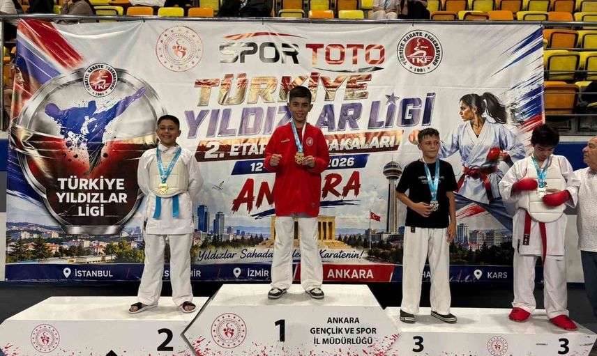 Çorum belediyesi karate takımı Ankara'da lig liderliğini perçinledi
