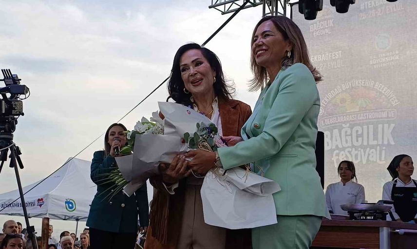 Türkan Şoray Tekirdağ sofrasında yöresel tatları keşfetti