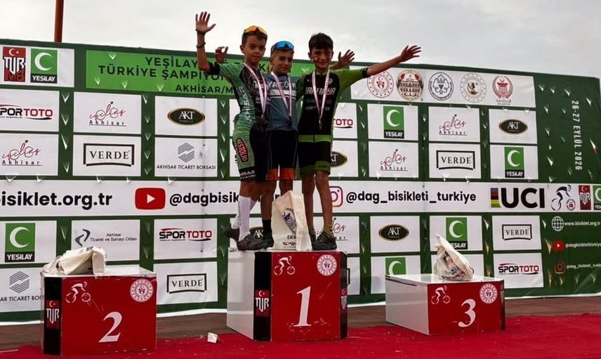 Akhisar’ın genç pedalları Çağlak Kalesi’nde 13 dereceyle döndü