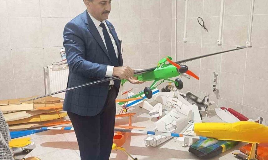 Gençlerin yerli insansız hava araçları tasarımları Bolvadin BİLSEM'de sergilendi