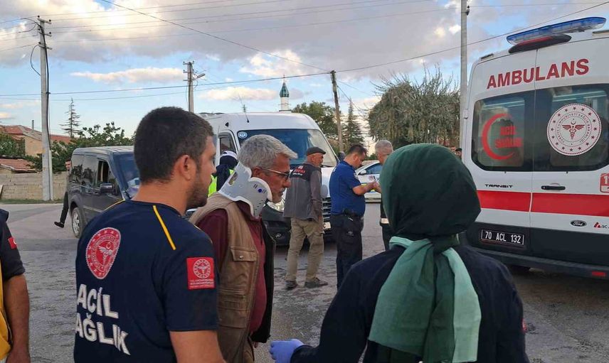 Karaman kavşağında servis ile ticari araç çarpıştı, öğrenciler yaralandı