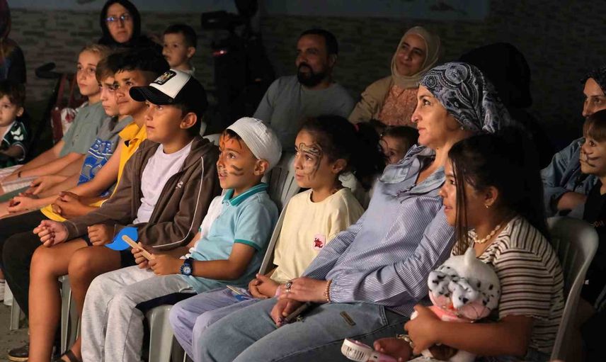 Yeniköy'de yaz neşesi: çocuklar 'Mahallemde Neşe Var' etkinliğinde buluştu