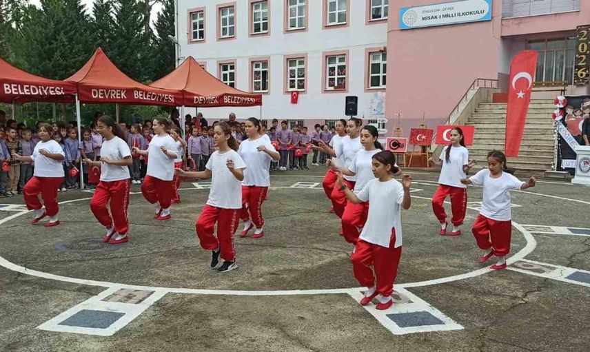 İlköğretim haftası Devrek'te birlik ve heyecanla başladı