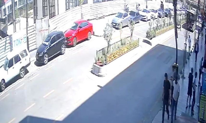 Karabük'te Albay Karaoğlanoğlu Caddesi'nde belediye otobüsü yaya çarptı
