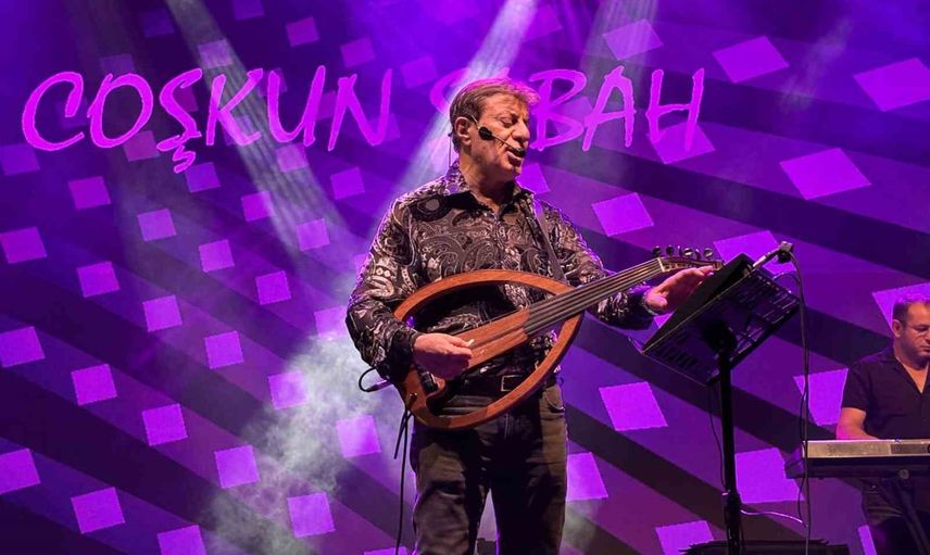 Nostalji Kayseri'ye geldi: Coşkun Sabah sahnede