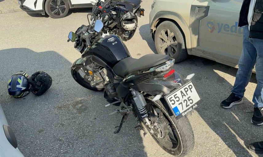 Atakum'da motosiklet ile otomobil çarpıştı: 1 yaralı