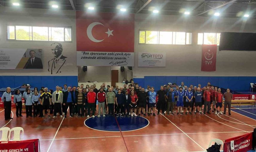 Eskişehir'de masa tenisi kürsüsünde kurumlar öne çıktı