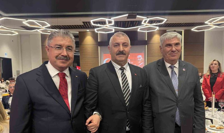 Protokolde yerinden kaldırılan şehit babasının tepkisi resepsiyonda valiye iletildi