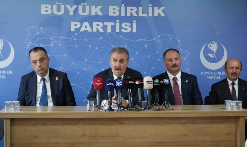 Kardeşliği bölemeyecekler: Destici'den Kocaeli'de birlik ve asgari gelir çağrısı