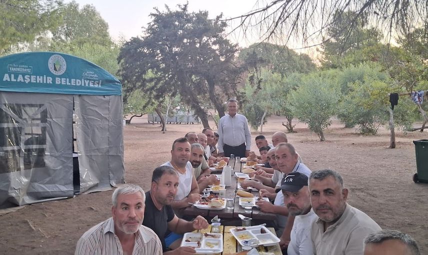 Çadır kampıyla iş stresine mola veren Alaşehir personeli
