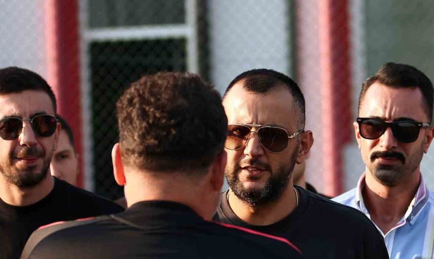 Taraftarların moral ziyareti Eskişehirspor kampına renk kattı