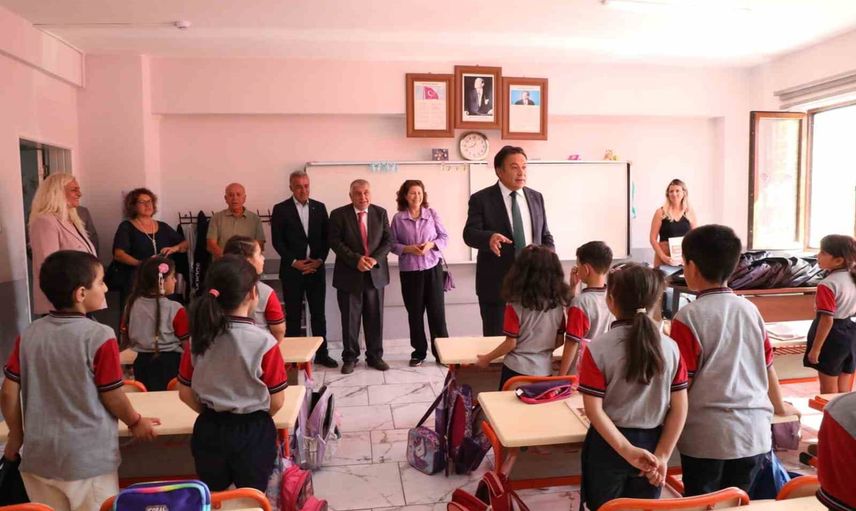 Eğitime destek: Tunceli'de 500 öğrenciye kırtasiye paketi