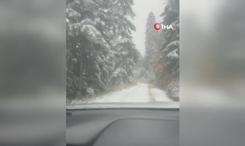 Bozüyük'ün yüksekleri mevsimin ilk karıyla beyaza büründü