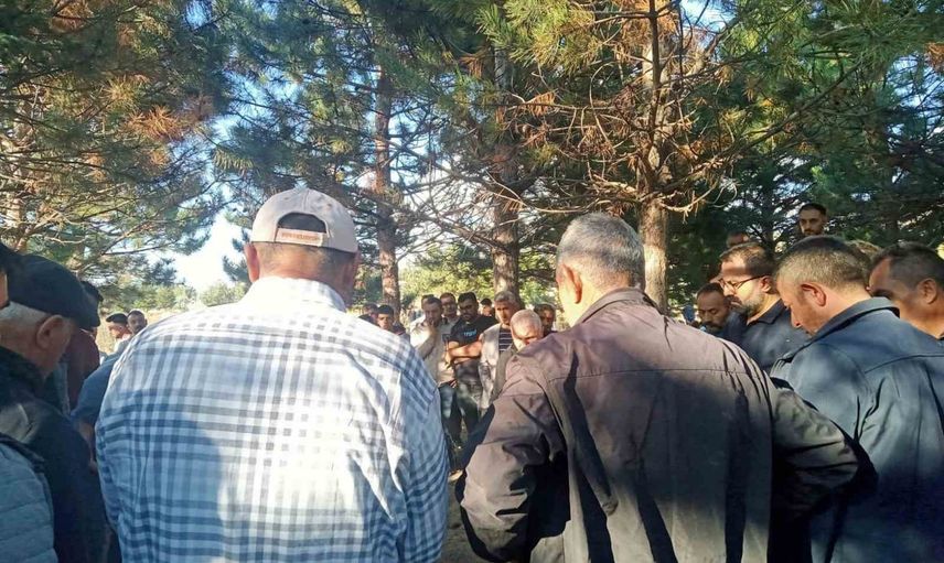 İş makinesiyle çarpışan servis şoförü Develi'de defnedildi