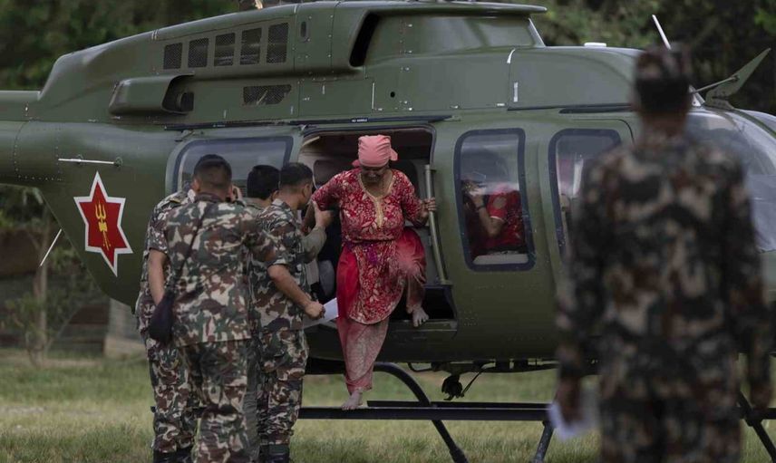 Nepal'de Tibet sınırı taşkını bilançosu ağırlaştı
