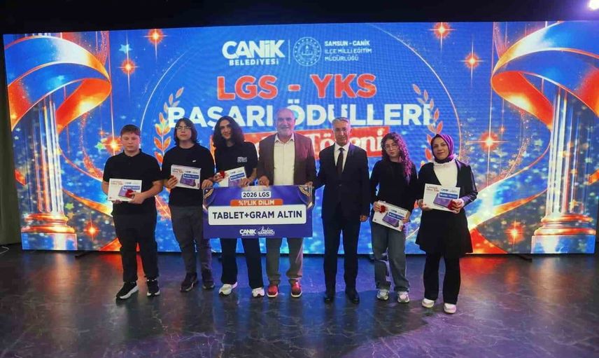 Eğitim seferberliği sonuç verdi: Canik'te YKS ve LGS dereceleri ödüllendirildi