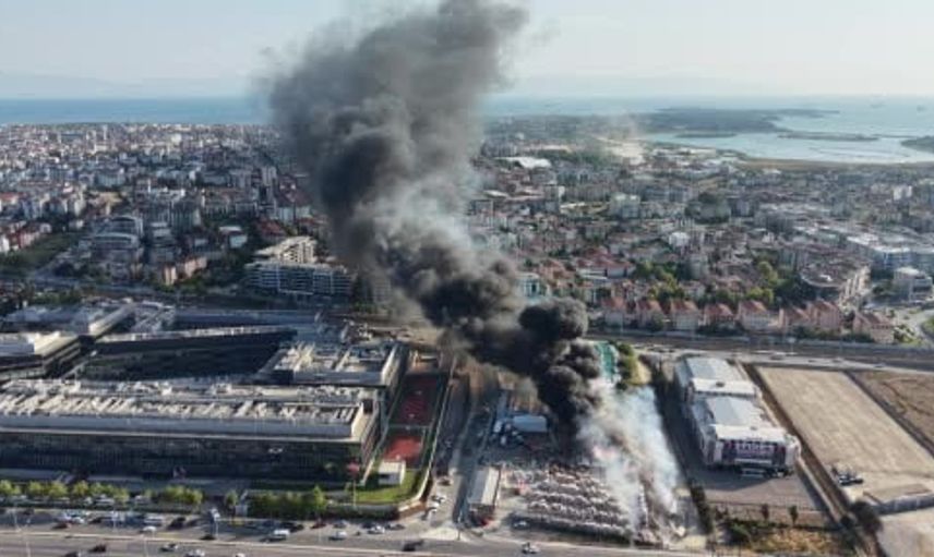 tuzla içmeler'de otluk alanda başlayan yangın teknelere sıçradı