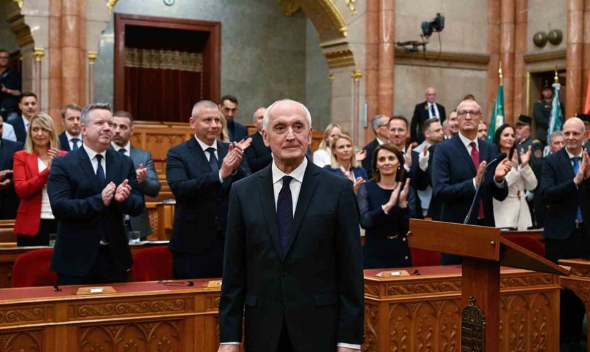 Yüksek mahkeme eski başkanı Andras Baka Macaristan cumhurbaşkanı oldu