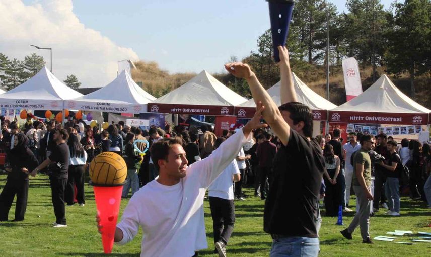 hitit’e hoş geldin şenliği’26 kampüste binlerce öğrenciyi bir araya getirdi