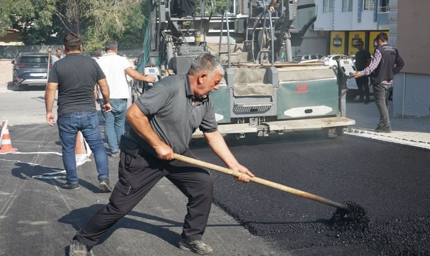 Yeşilyurt’ta altyapı hamlesi: yollar yenileniyor, üretim kapasitesi güçleniyor