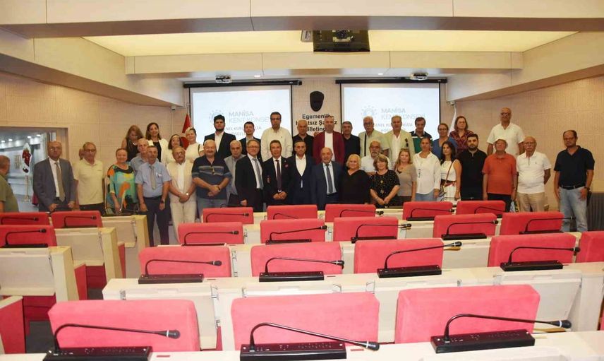 Hakkı Bayraktar güven tazeledi: Manisa kent konseyi sekiz vizyon projeyle yola devam