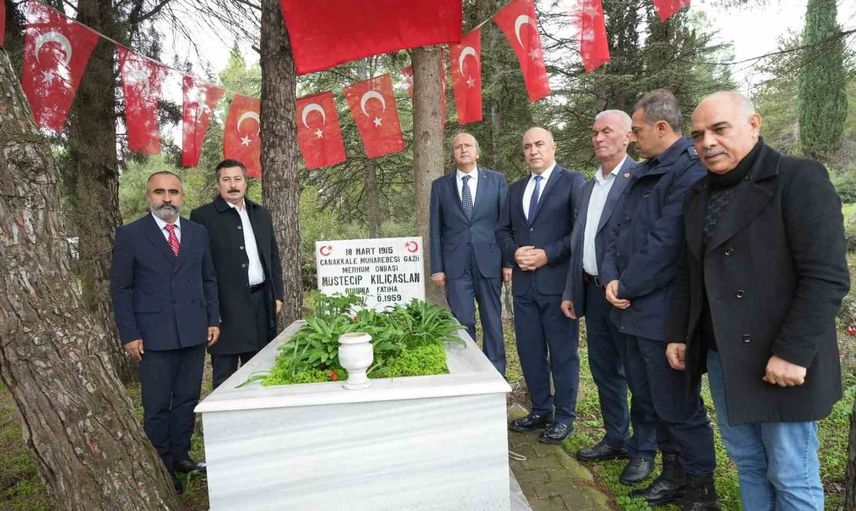 Çanakkale boğazı'nda Turkuaz'ı batıran Müstecip Onbaşı mezarı başında anıldı