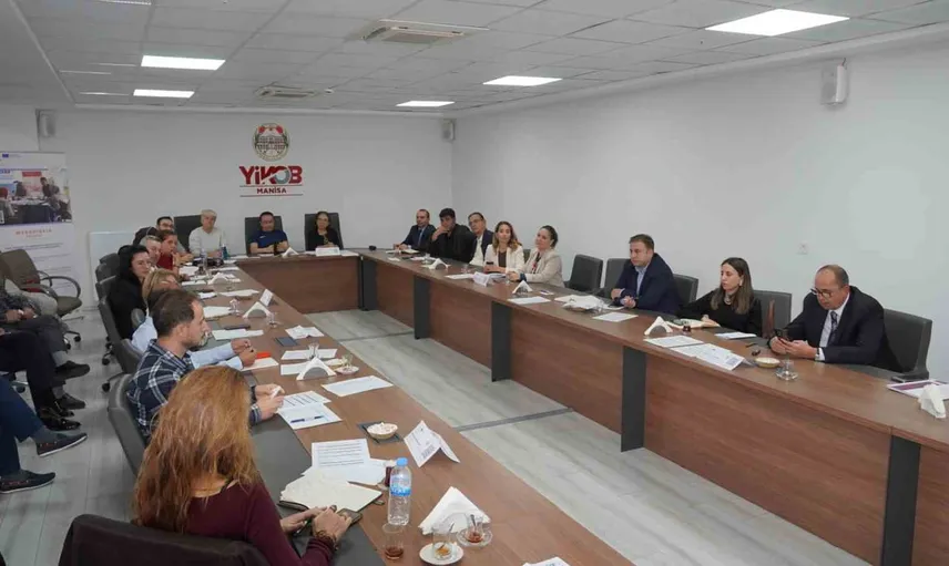 Manisa'da iki gençlik merkezinde çevre odaklı üçüncü mekanlar kuruluyor