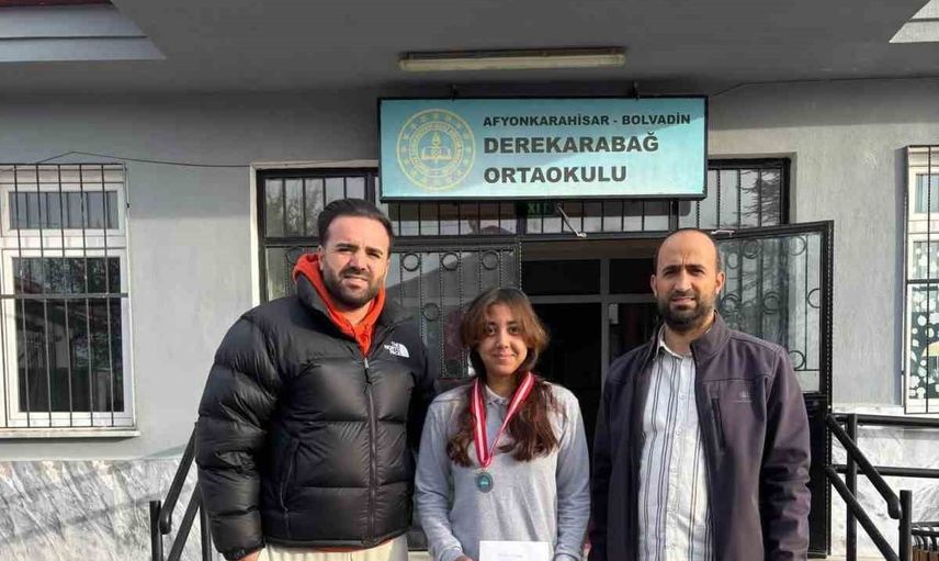 Bolvadin'de genç yıldız Tuana Günyaz 100 metrede ipi göğüsledi