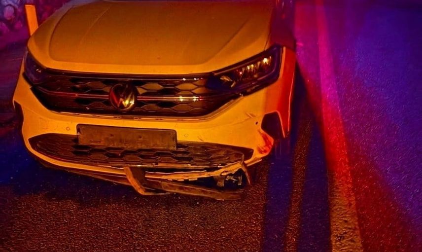 Hasankeyf’te beklenmedik tehlike: yola düşen koltuk otomobile çarptı