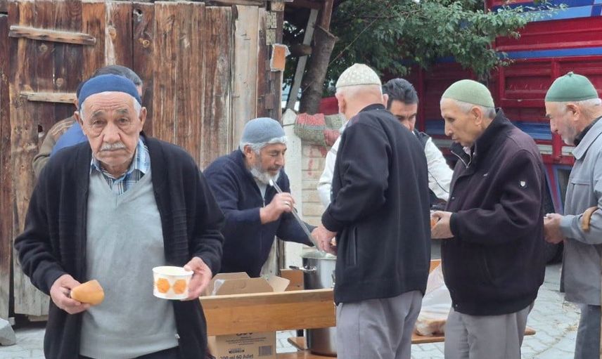 Tavşanlı'da sabah buluşması: gaziler günü dualar ve tesbihatla yad edildi