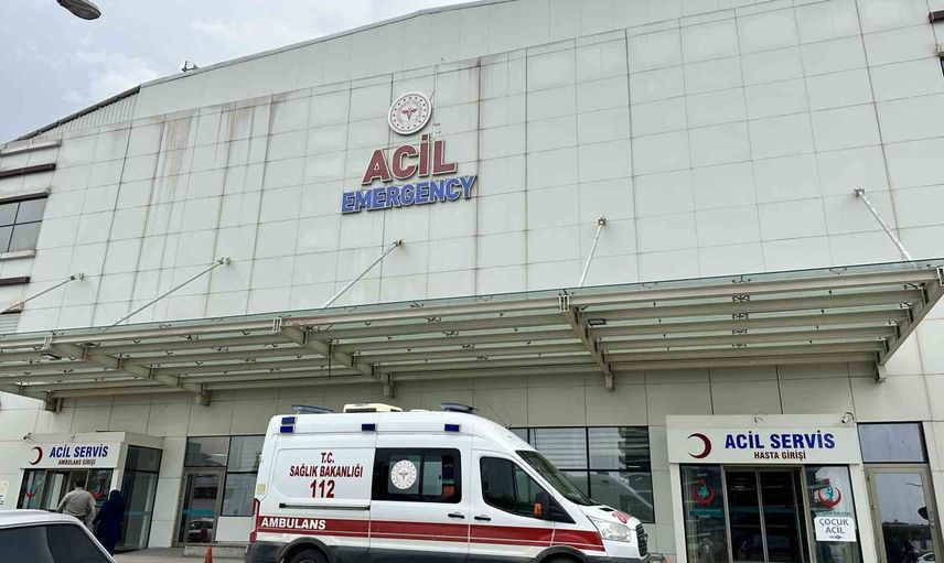 Tekstil atölyesinde gaz sızıntısı şüphesi: 12 işçi hastaneye kaldırıldı