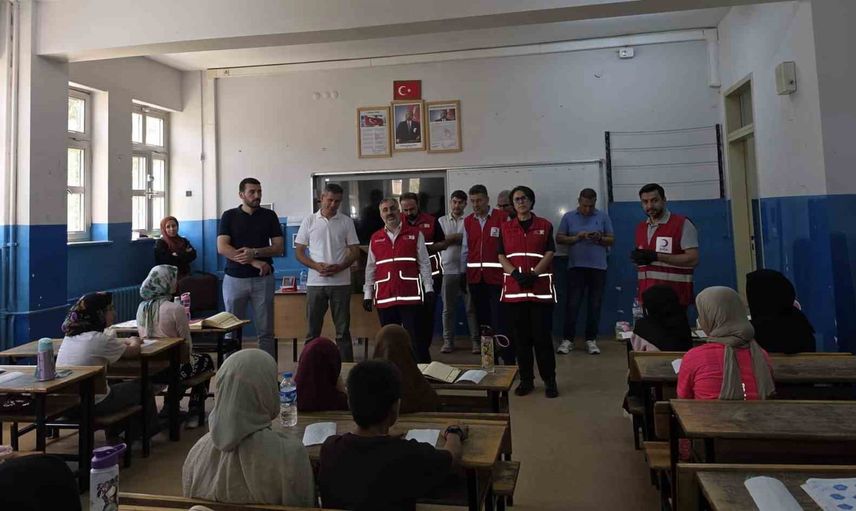 Kızılay’dan yaz kurslarına sürpriz ikram
