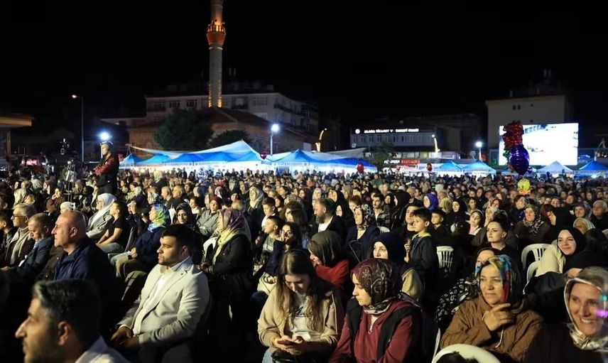 Alacafest finali: İsmail Altunsaray ile türkü şöleni ve birlik vurgusu