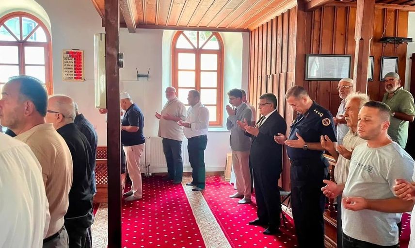 Yıkımın ardından sessiz dua: Ayancık ve Türkeli anma töreninde buluştu