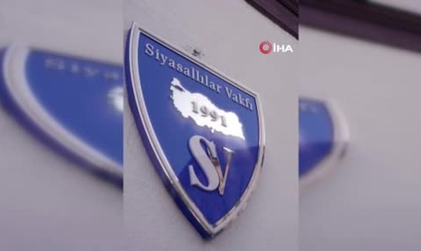 Eski sıralarda aynı gönül sofrası: Mustafa Çiftçi Siyasallılar Vakfı'nda mezunlarla buluştu