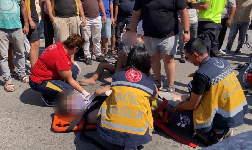 Türbe kavşağında trafik kazası: iki kişi yaralandı