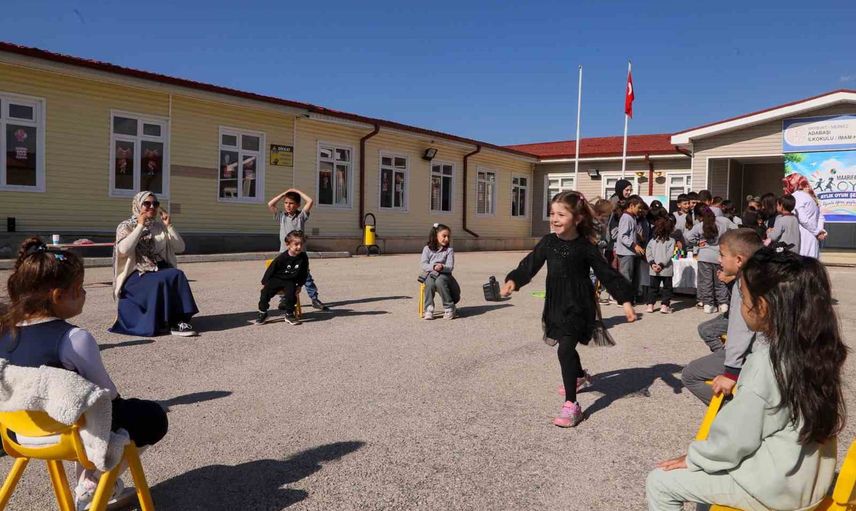 Bayburt'ta okullar oyunla buluştu: 'Maarifin Kalbinde Oyun' dört okulda