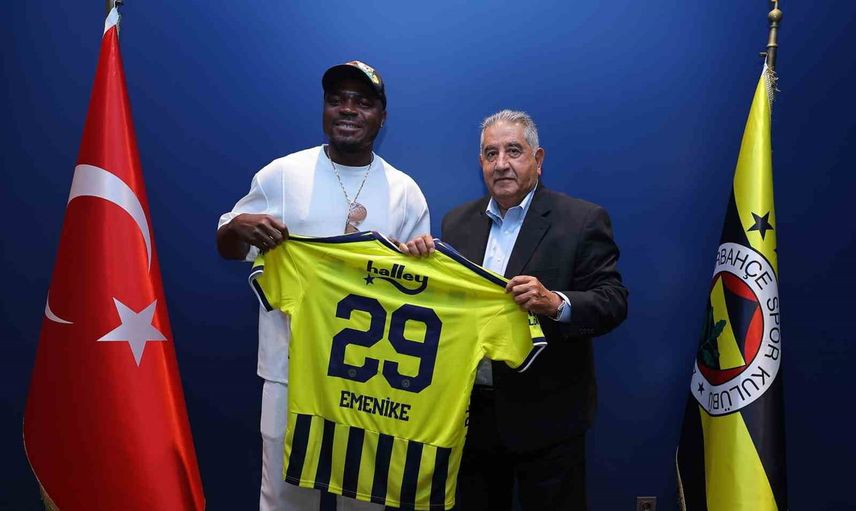 Emenike'den Fenerbahçe'ye samimi ziyaret