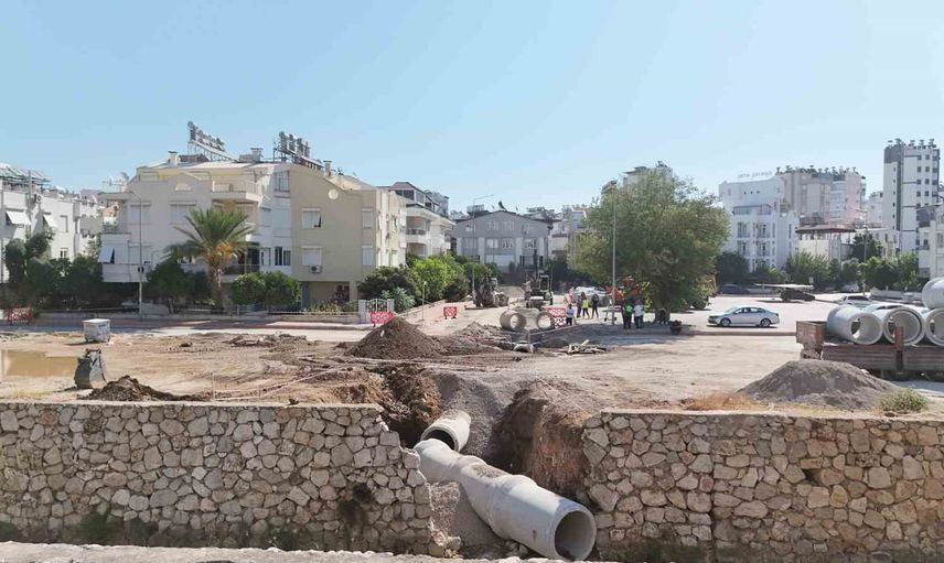 Antalya'da 210 milyon TL ile yağmur suyu altyapısı güçlendiriliyor