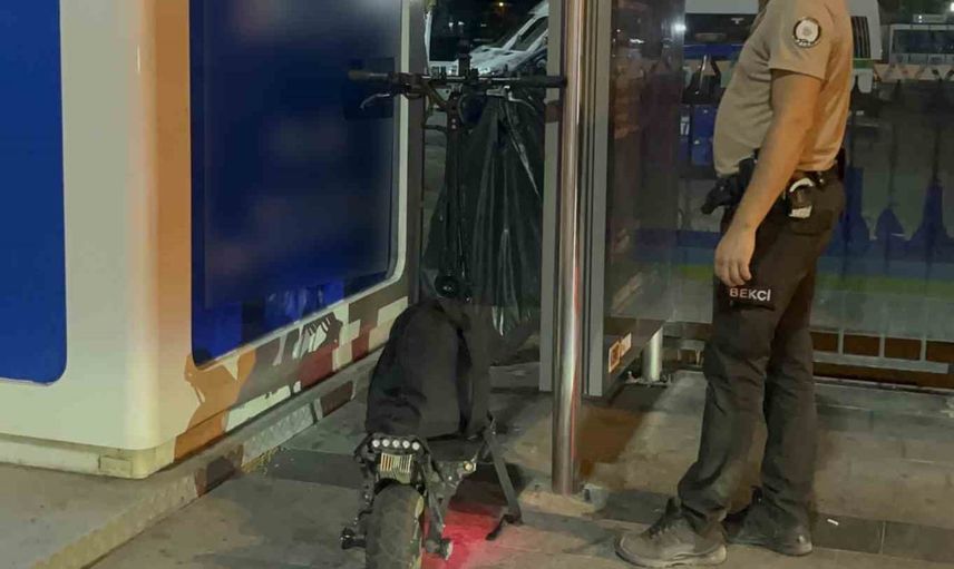 Otogar mevkiinde mazgal çukuruna takılan scooter kazası 14 yaşındaki çocuğu ağır yaraladı