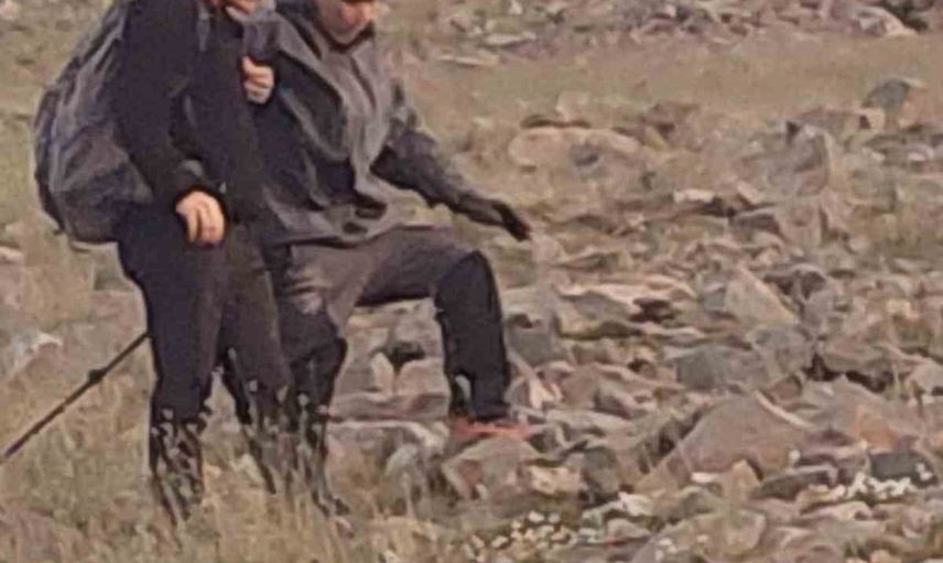Erciyes'in kuzey yamacında mahsur kalan yürüyüşçü ekiplerin müdahalesiyle kurtarıldı