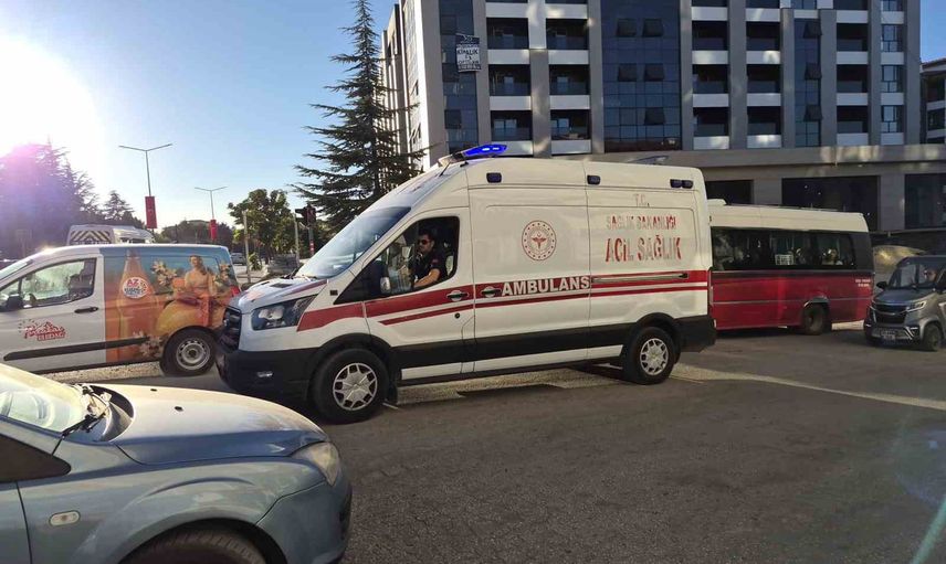 Eskişehir'de 12 yaşındaki çocuk aracın çarpmasıyla yaralandı