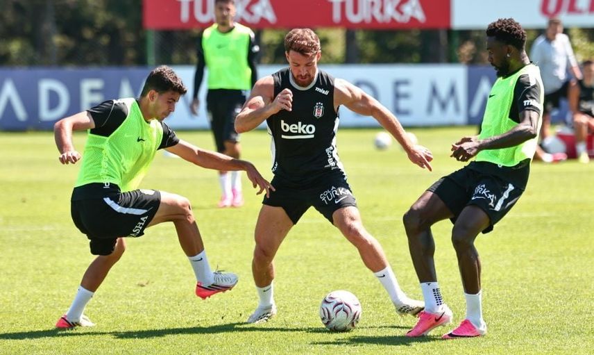Beşiktaş hazırlıklarını Nevzat Demir Tesisleri'nde yoğunlaştırdı